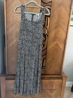 American Eagle Outfitters Black and White Floral Midi Dress